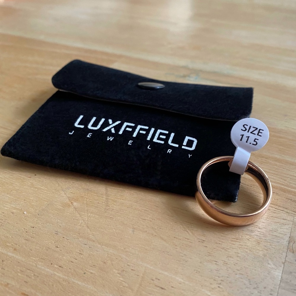 Men’s Rose Gold Tungsten Ring - Picture 1 of 5
